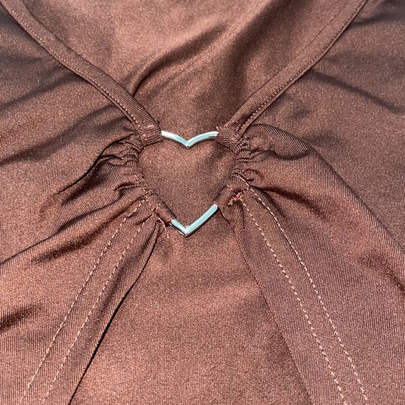 Brown y2k inspired crop top - Picture 2 of 3